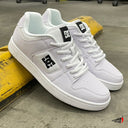 Tenis DC Manteca 4 MX White Black