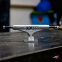Trucks Shivers Logo Plata Base Plata