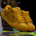 Tenis Globe Tilt Honey Gum