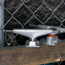 Trucks Grind King Disruptor Raw 8.2