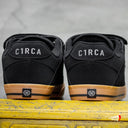 Tenis Circa 205 Vulc Black Gum Synthetic Nubuck