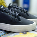 Tenis Globe Gillette Black Leather