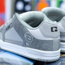 Tenis Globe Tilt Triple Grey