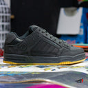 Tenis Globe Tilt Dark Shadow Phantom