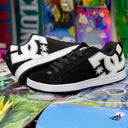 Tenis DC Womens Court Graffik Black White Stencil