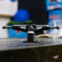 Trucks Shivers Logo Negro Base Negro