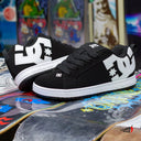 Tenis DC Court Graffik Black White