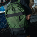 Mochila Mayas Script Verde con Porta Tablas