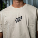 Playera Santa Cruz Stranger Things Screaming Lights Sand