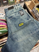 Pantalon Benzaa Azul Botella Etiqueta Amarilla