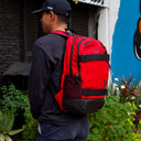 Mochila Mayas Script Roja con Porta Tablas