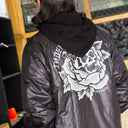Rompevientos Independent Dressen Skull Rose