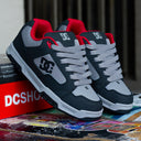 Tenis DC Coiler Grey Black Red Leather