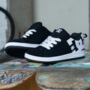 Tenis DC Court Graffik Black White Kids