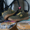 Tenis DC Stag Olivo Gum
