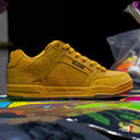 Tenis Globe Tilt Honey Gum