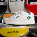 Tenis Globe Tilt White Green